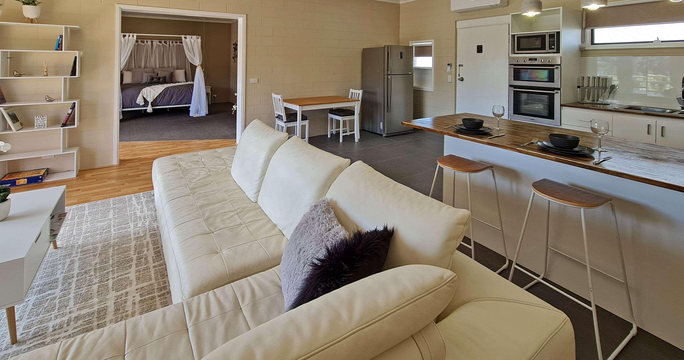 Comfort Inn & Suites King Avenue Sale Bagian luar foto