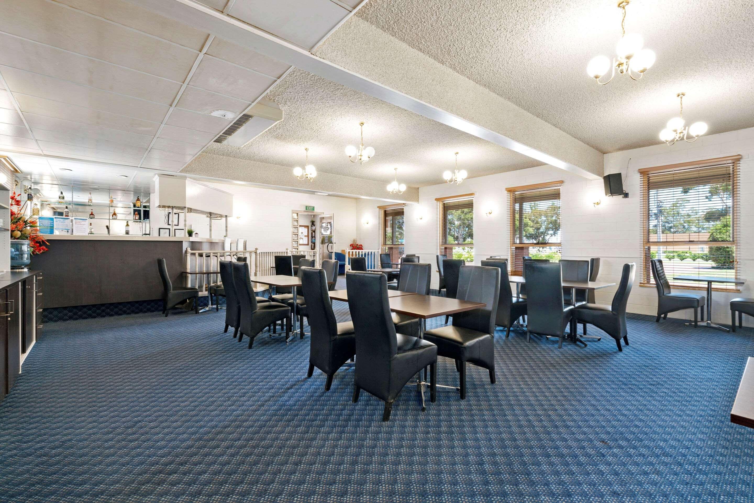 Comfort Inn & Suites King Avenue Sale Bagian luar foto