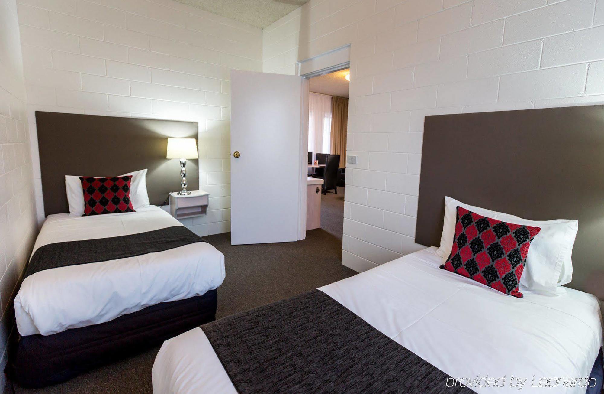 Comfort Inn & Suites King Avenue Sale Bagian luar foto